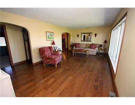 180 East Snodgrass Road Piqua, OH 45356 - Photo 4 of 18 Gallery Image 4