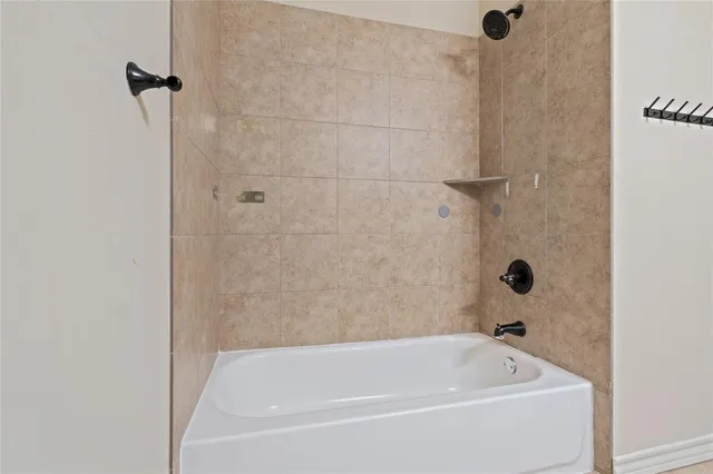 $2,200 | 104 Eagle Meadow Drive, Weatherford, TX 76087