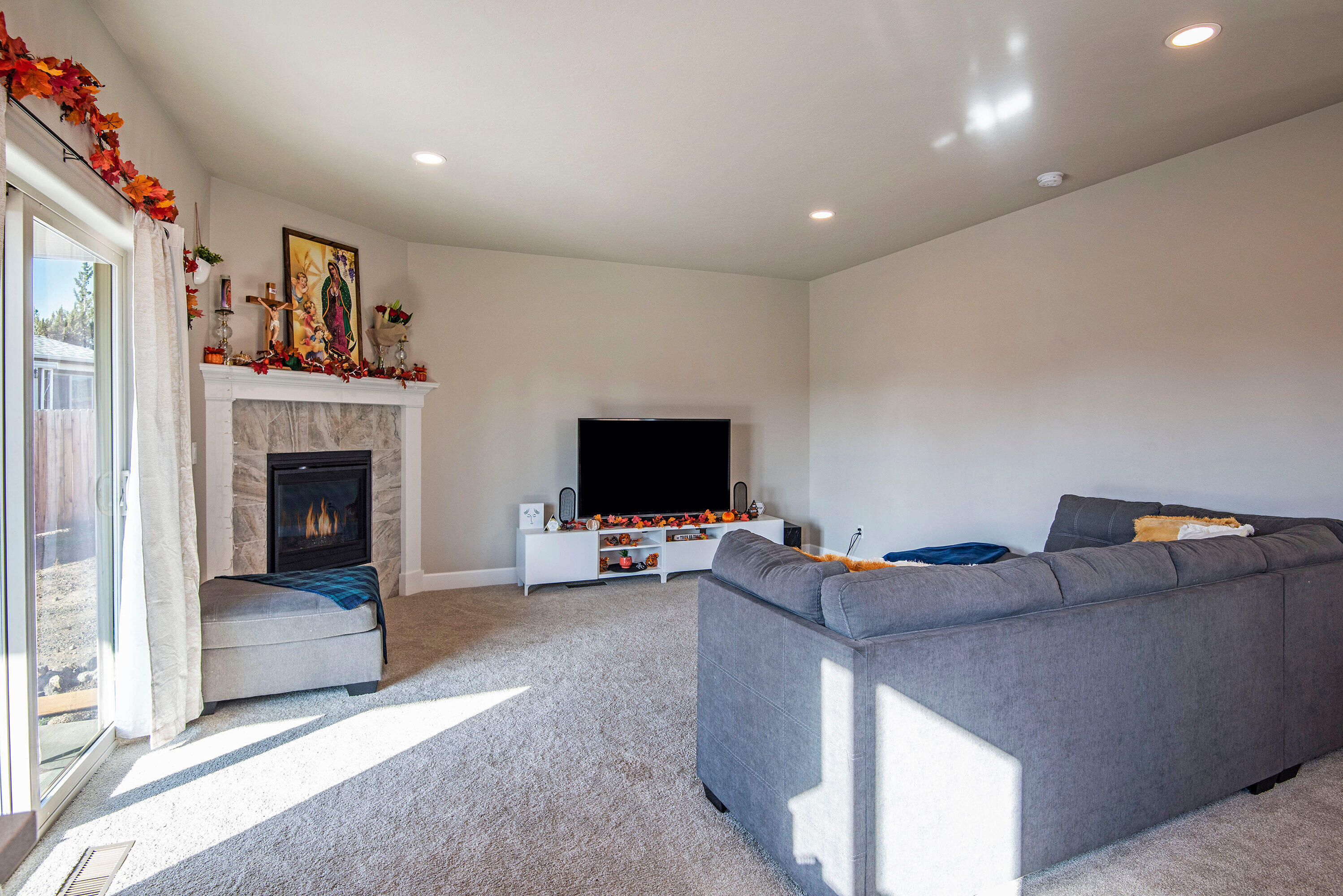 2522 Southwest Newberry Loop Redmond, OR 97756 - Photo 7 of 22 2522 SW Newberry Loop Redmond-print-008-