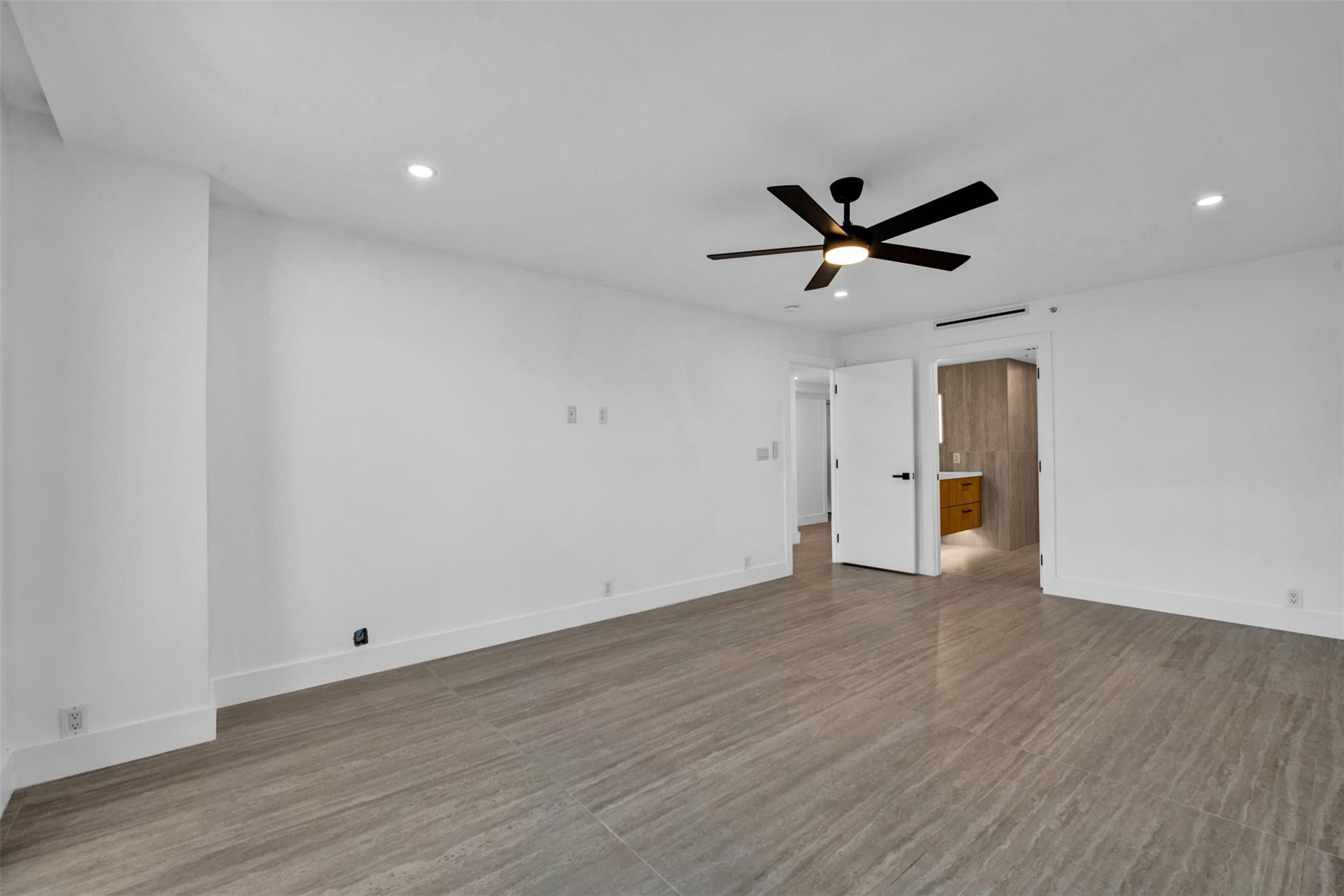 520 Brickell Key Drive, Unit BH25 Miami, FL 33131 - Photo 31 of 46 Photo 31