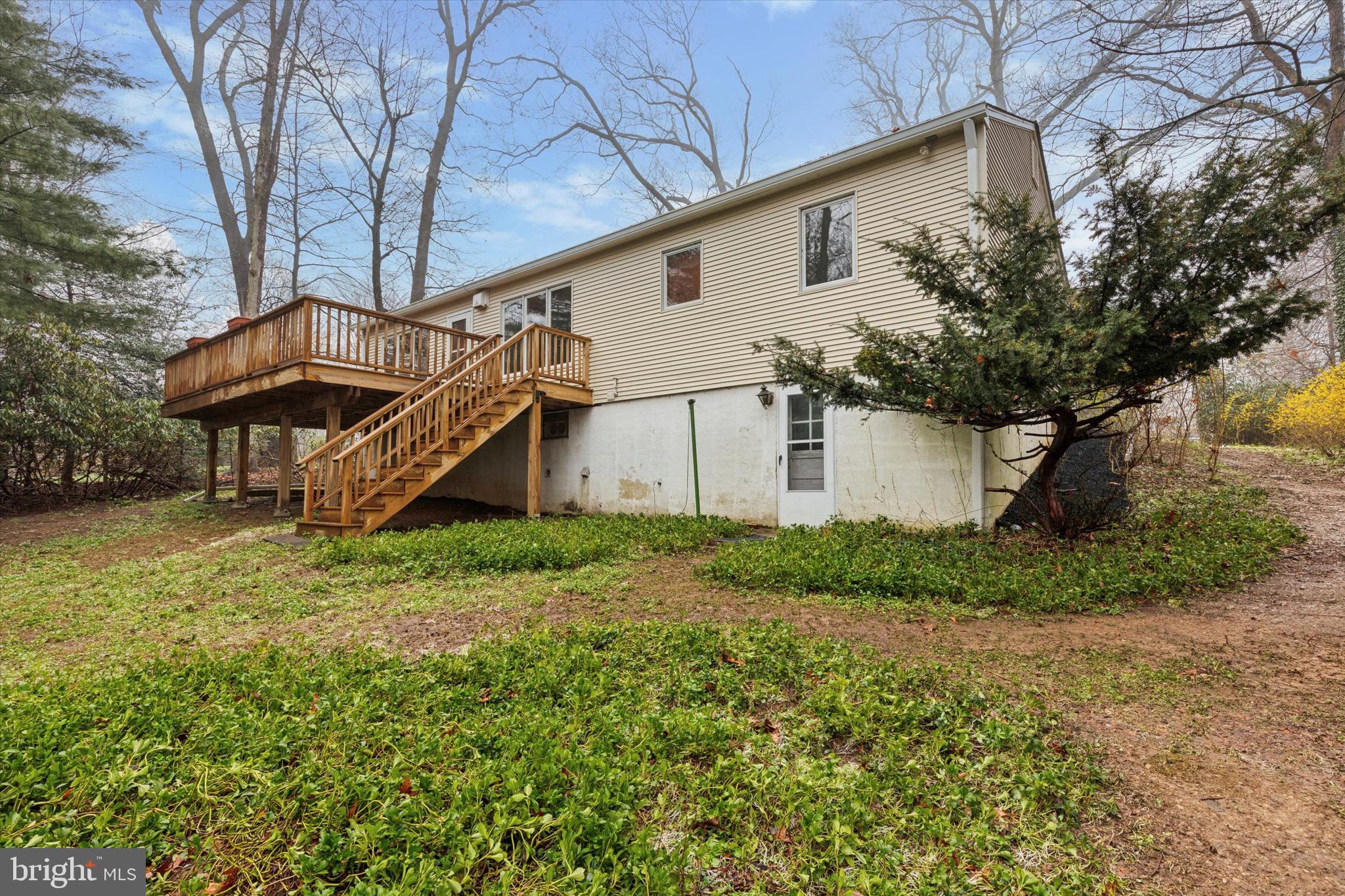 671 Davis Lane Wayne, PA 19087 - Photo 3 of 28 Exterior Rear