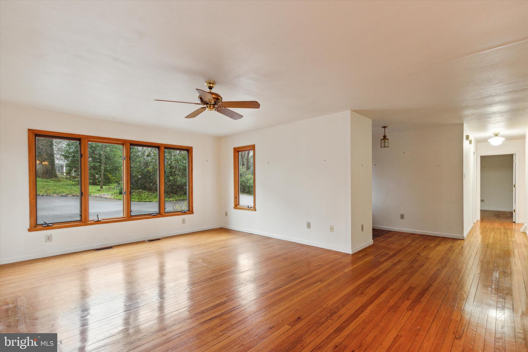 671 Davis Lane Wayne, PA 19087 - Photo 8 of 28 Family Room