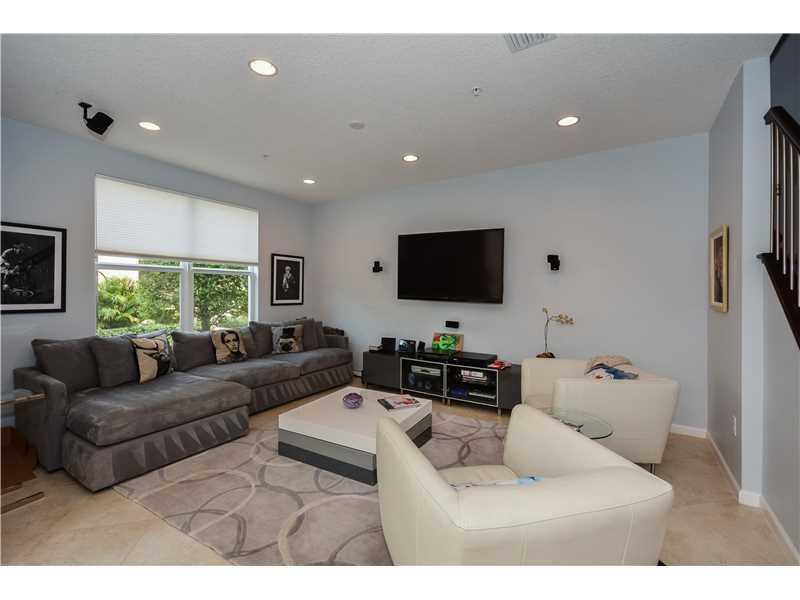5052 Northwest 16th Way, Unit 5052 Boca Raton, FL 33431 - Photo 6 of 34 Living Room.