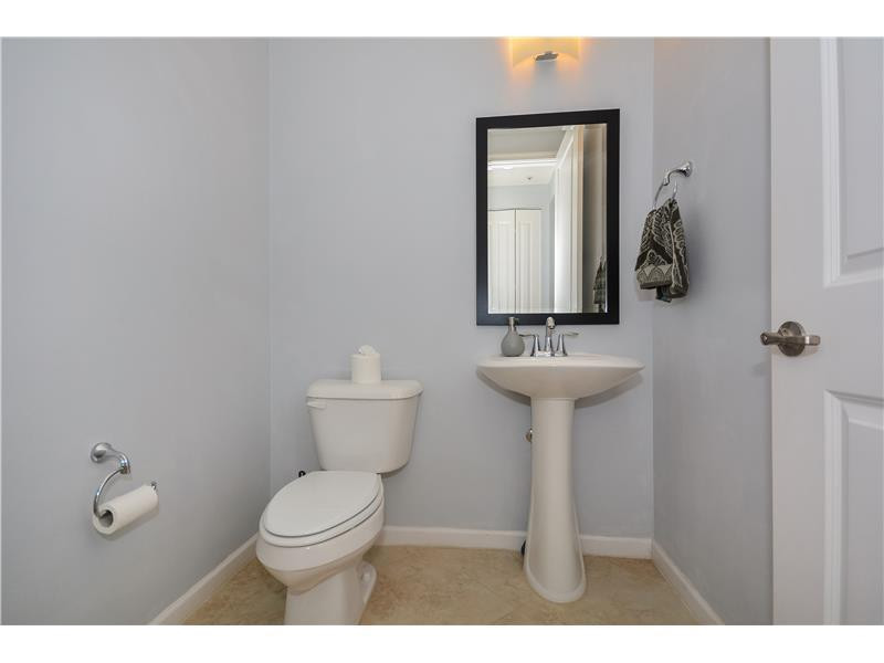 5052 Northwest 16th Way, Unit 5052 Boca Raton, FL 33431 - Photo 7 of 34 Bathroom.