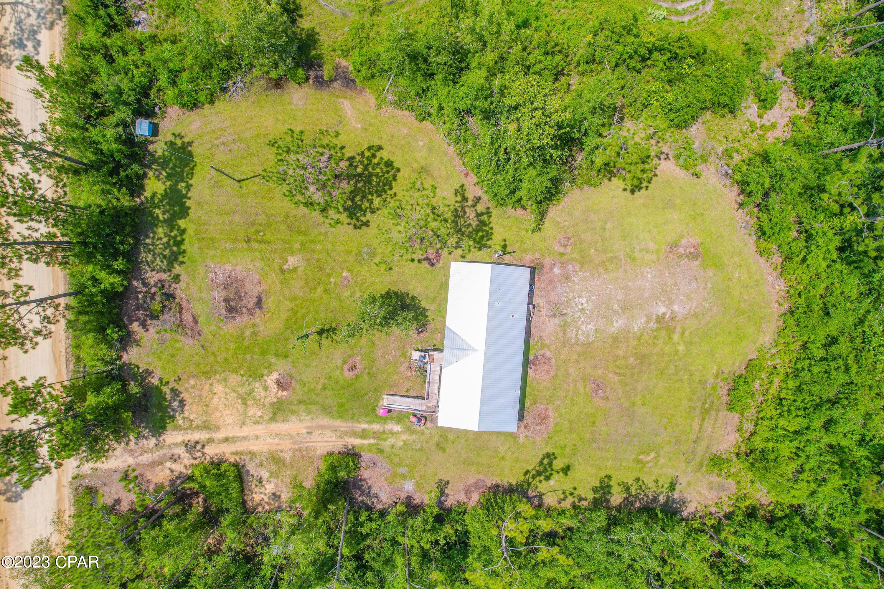 7122 Sparrow Road Southport, FL 32409 - Photo 7 of 24