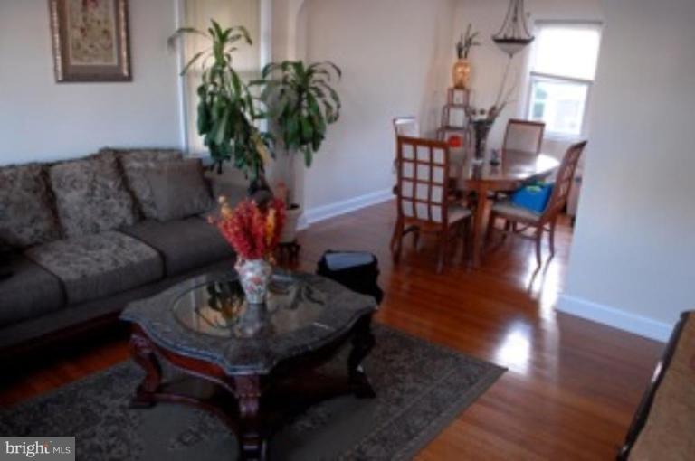 3304 Mayfair Road Baltimore, MD 21207 - Photo 10 of 17 Living/Dining view