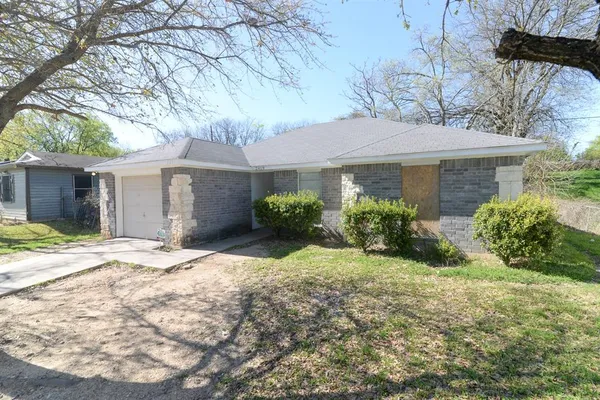 $1,695 | 2419 Talco Drive, Dallas, TX 75241