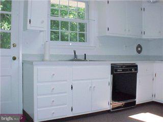 103 Cove Road Broomall, PA 19008 - Photo 3 of 6 Gallery Image 3