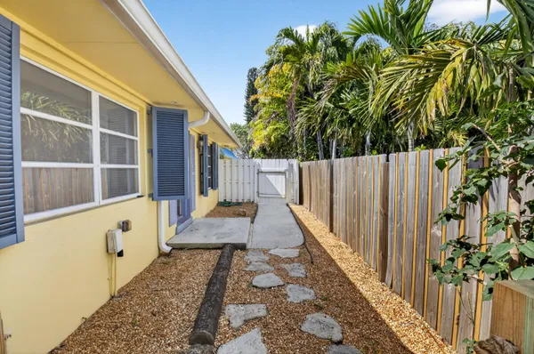 $2,125,000 | 111 Southeast 7th Avenue, Unit A B C & D, Delray Beach, FL 33483