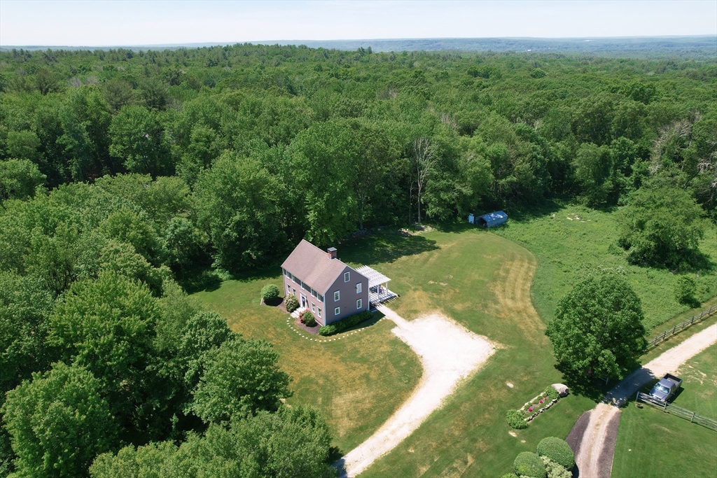 13 Park Street Mendon, MA 01756 - Photo 3 of 37 a view of a back yard