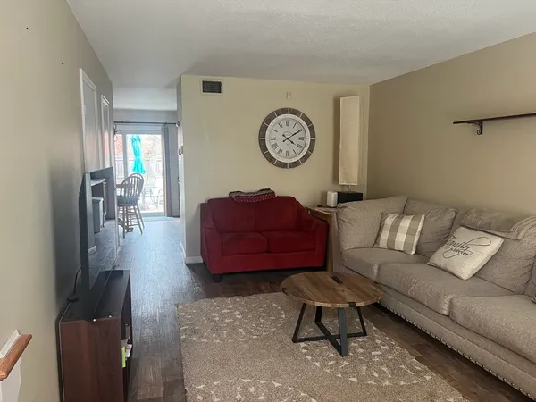 $2,500 | 1153 Dickinson Street, Unit 1153, Springfield, MA 01108