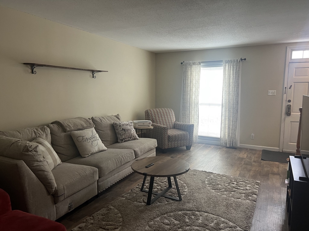 1153 Dickinson Street, Unit 1153 Springfield, MA 01108 - Photo 4 of 23