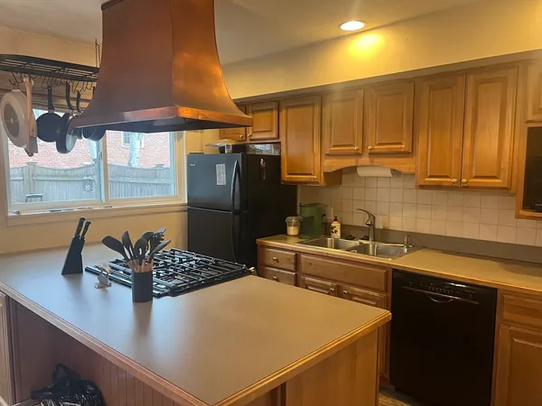 $2,500 | 1153 Dickinson Street, Unit 1153, Springfield, MA 01108