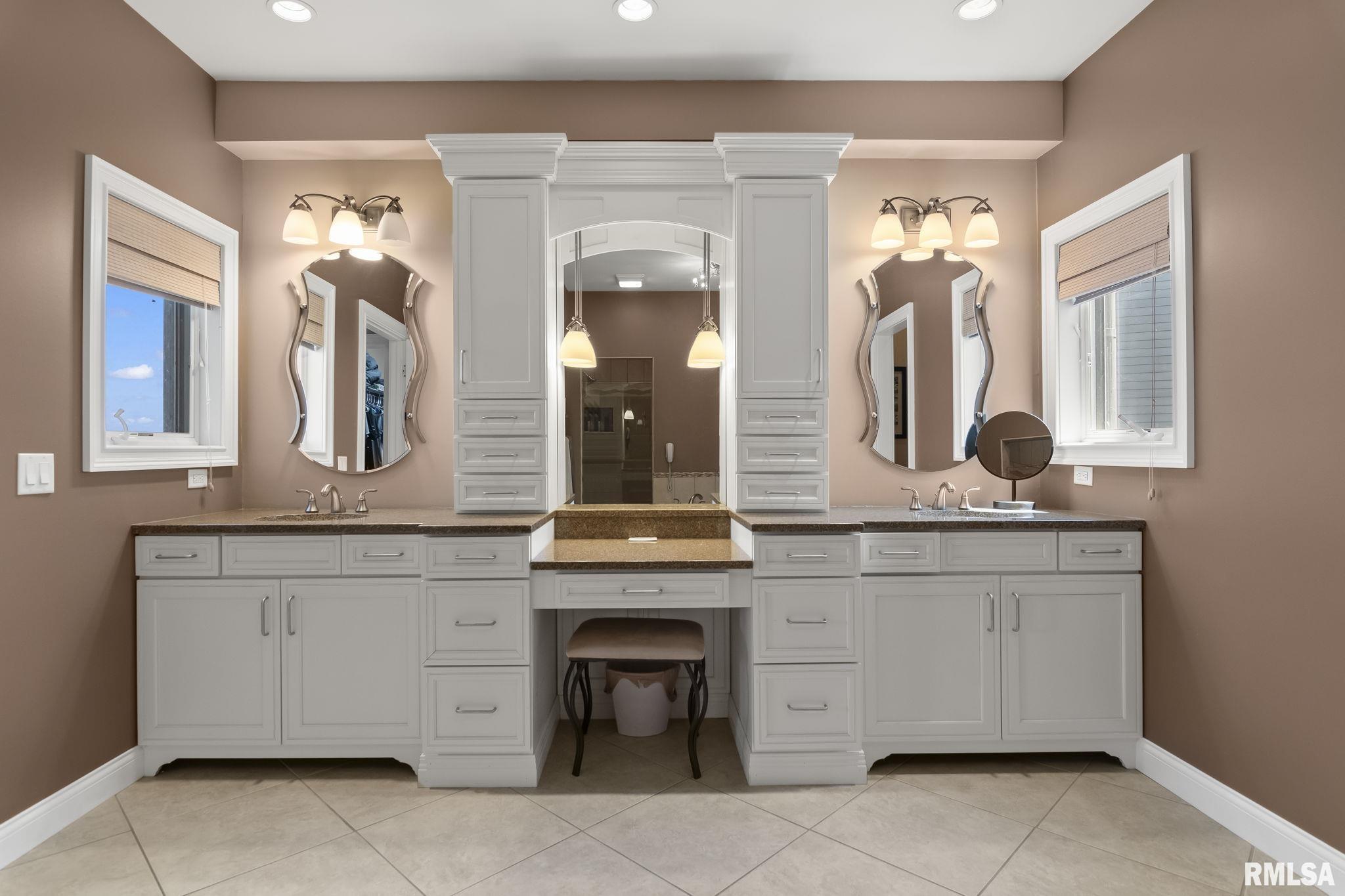 315 Harbor Point Place, Unit 315 Springfield, IL 62712 - Photo 28 of 97 Gallery Image 28
