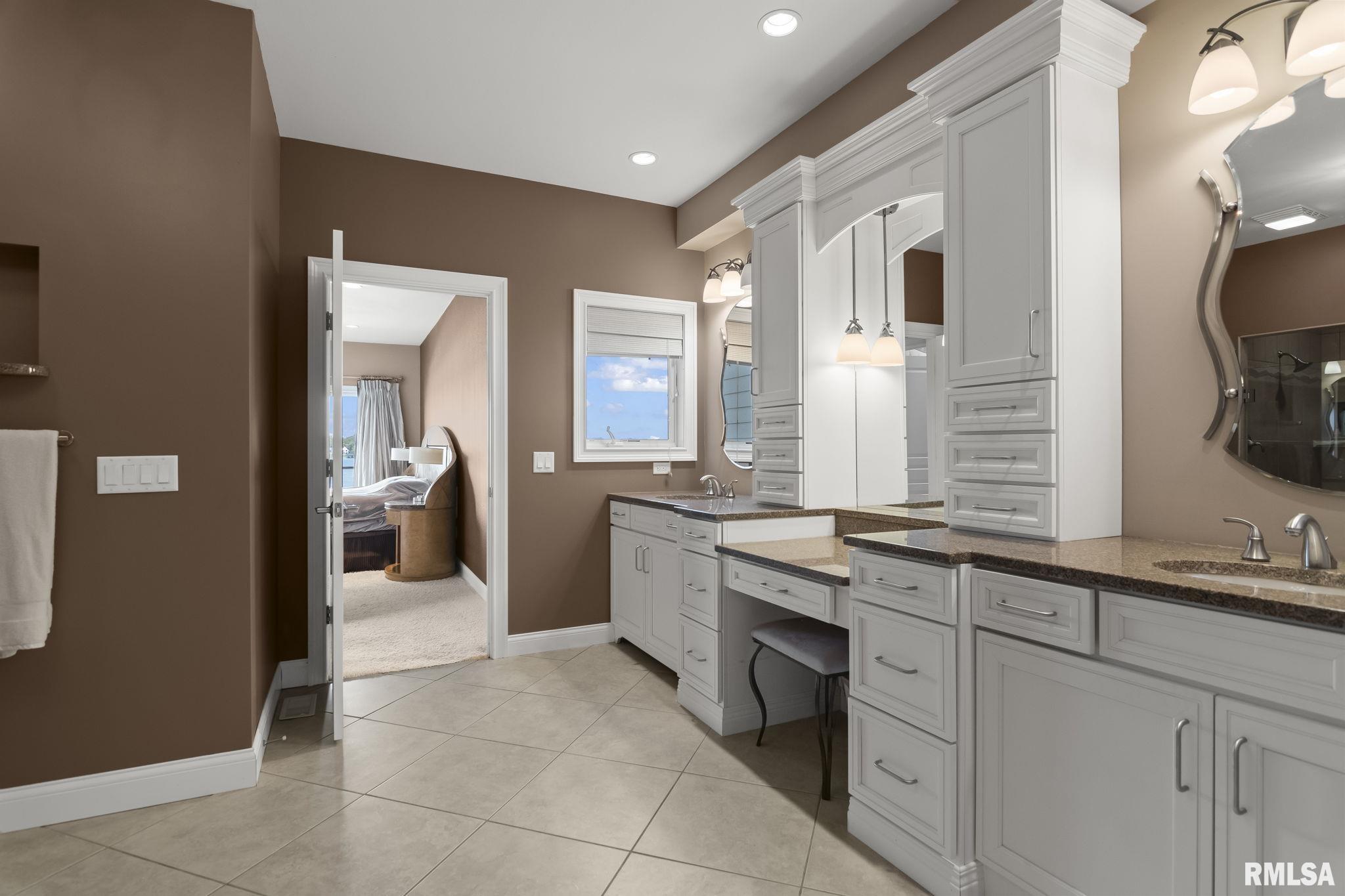 315 Harbor Point Place, Unit 315 Springfield, IL 62712 - Photo 29 of 97 Gallery Image 29