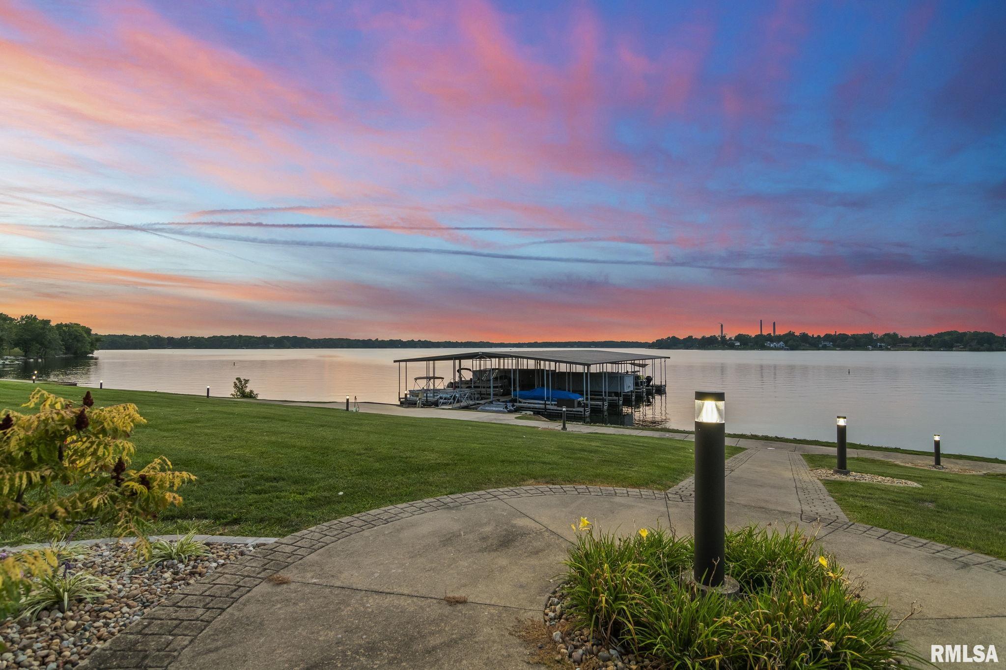 315 Harbor Point Place, Unit 315 Springfield, IL 62712 - Photo 4 of 97 Gallery Image 4