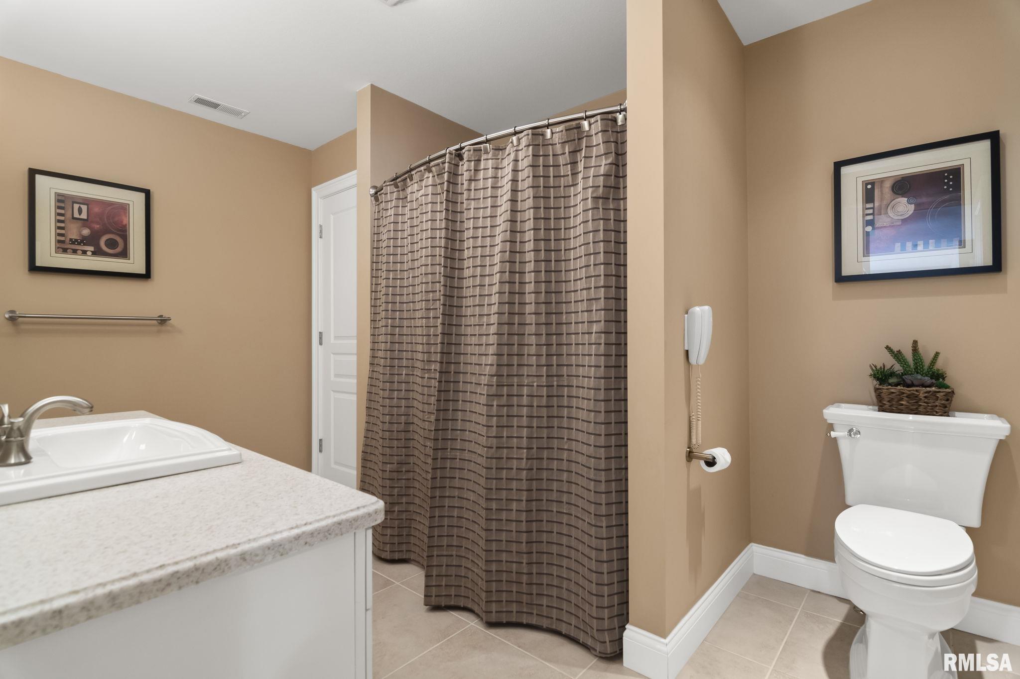 315 Harbor Point Place, Unit 315 Springfield, IL 62712 - Photo 47 of 97 Gallery Image 47