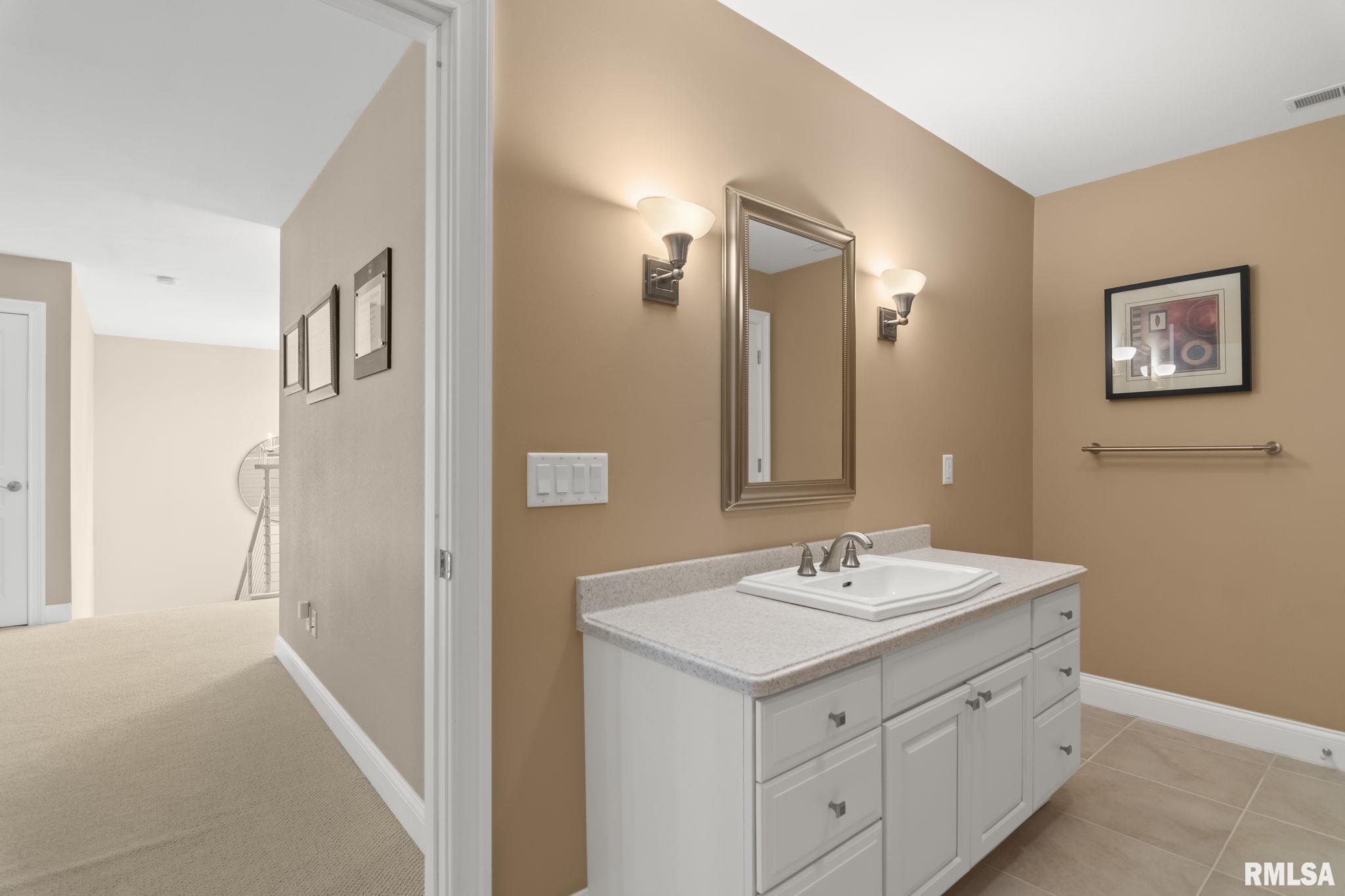 315 Harbor Point Place, Unit 315 Springfield, IL 62712 - Photo 49 of 97 Gallery Image 49