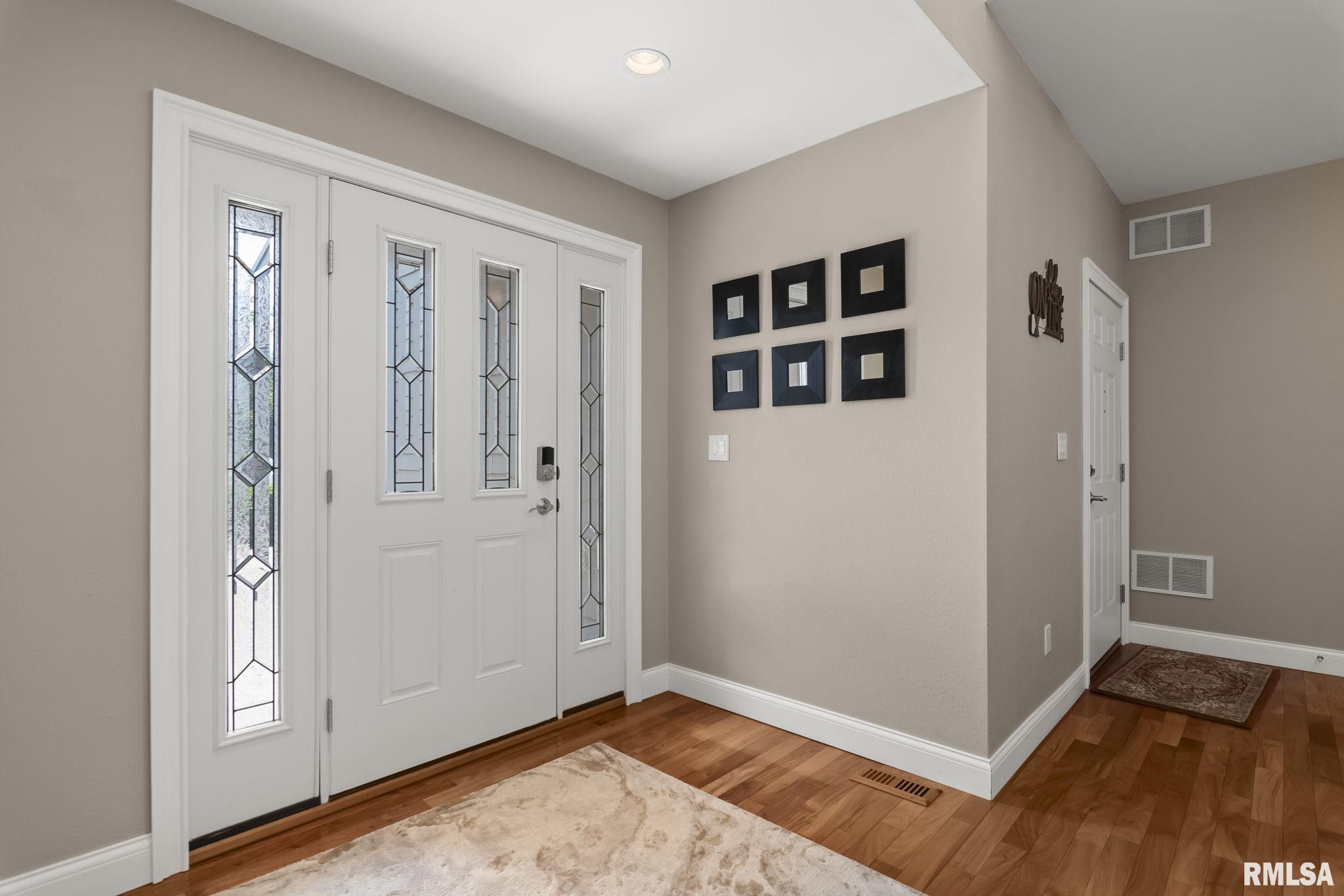 315 Harbor Point Place, Unit 315 Springfield, IL 62712 - Photo 9 of 97 Gallery Image 9