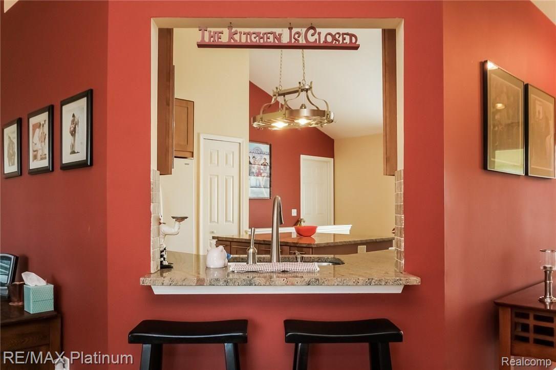 6793 Kestrel Ridge Road Brighton, MI 48116 - Photo 14 of 37 023-Kitchen-2502209-medium.jpg