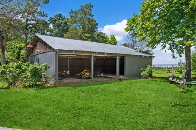 $920,000 | 480 Johnson Road, Coldspring, TX 77331