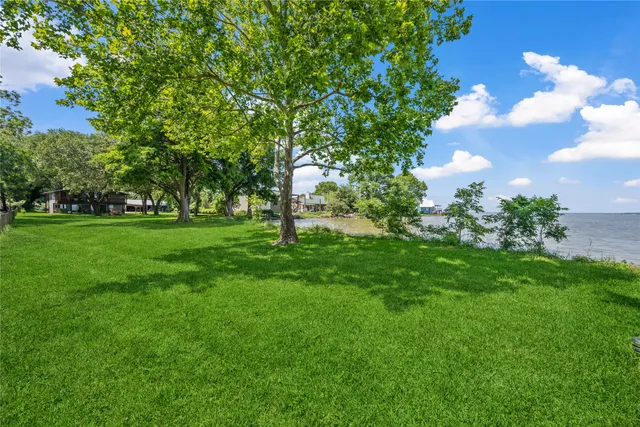 $920,000 | 480 Johnson Road, Coldspring, TX 77331