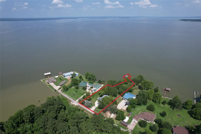 $920,000 | 480 Johnson Road, Coldspring, TX 77331