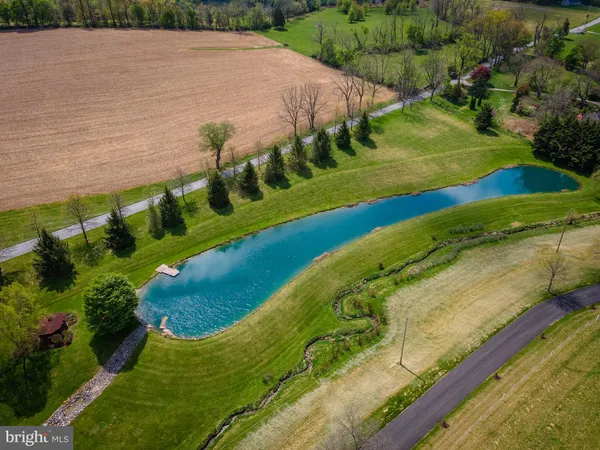 $2,250,000 | 11380-11350 White Oak Road, New Freedom, PA 17349