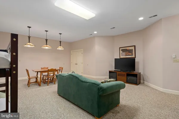 $2,250,000 | 11380-11350 White Oak Road, New Freedom, PA 17349