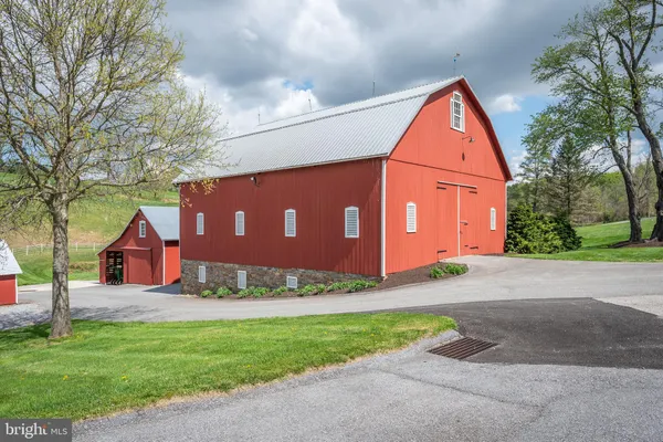 $2,250,000 | 11380-11350 White Oak Road, New Freedom, PA 17349