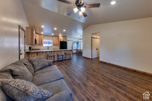 2468 East San Jose Road Moab, UT 84532 - Photo 3 of 30
