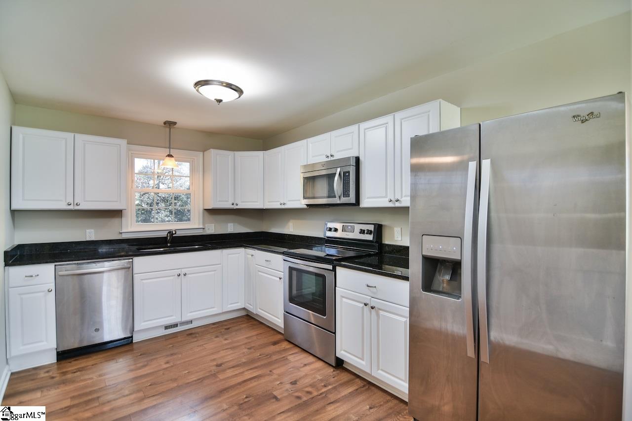 112 Canebrake Drive Greer, SC 29650 - Photo 6 of 25