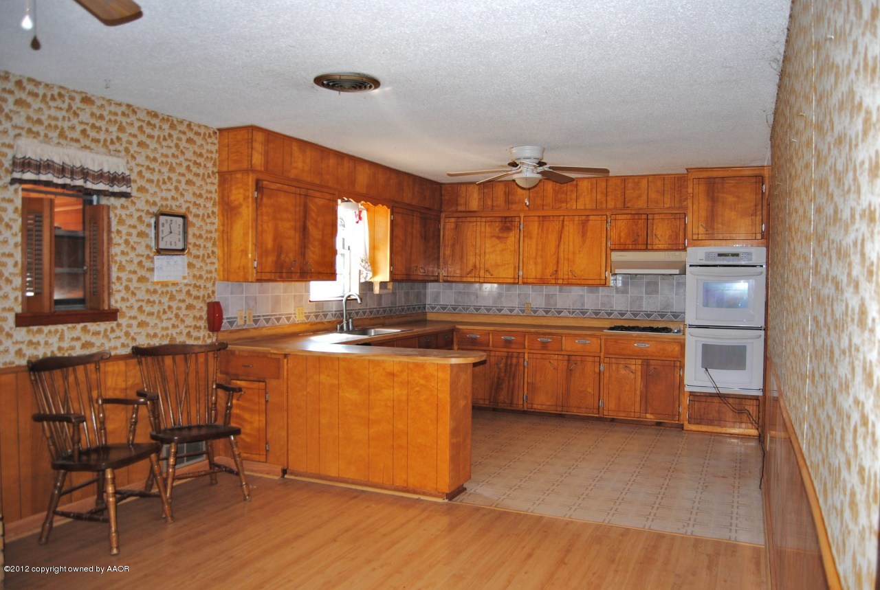 109 Rustic Trail Amarillo, TX 79108 - Photo 14 of 40 Kitchen open to the Dining area