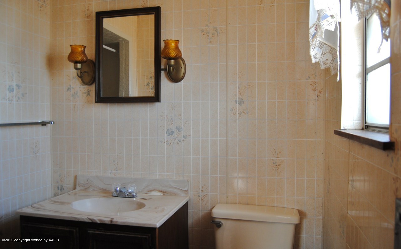 109 Rustic Trail Amarillo, TX 79108 - Photo 17 of 40 Master Bath