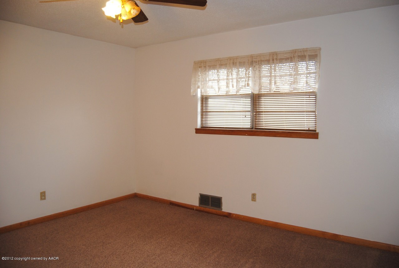 109 Rustic Trail Amarillo, TX 79108 - Photo 18 of 40 Bedroom 2
