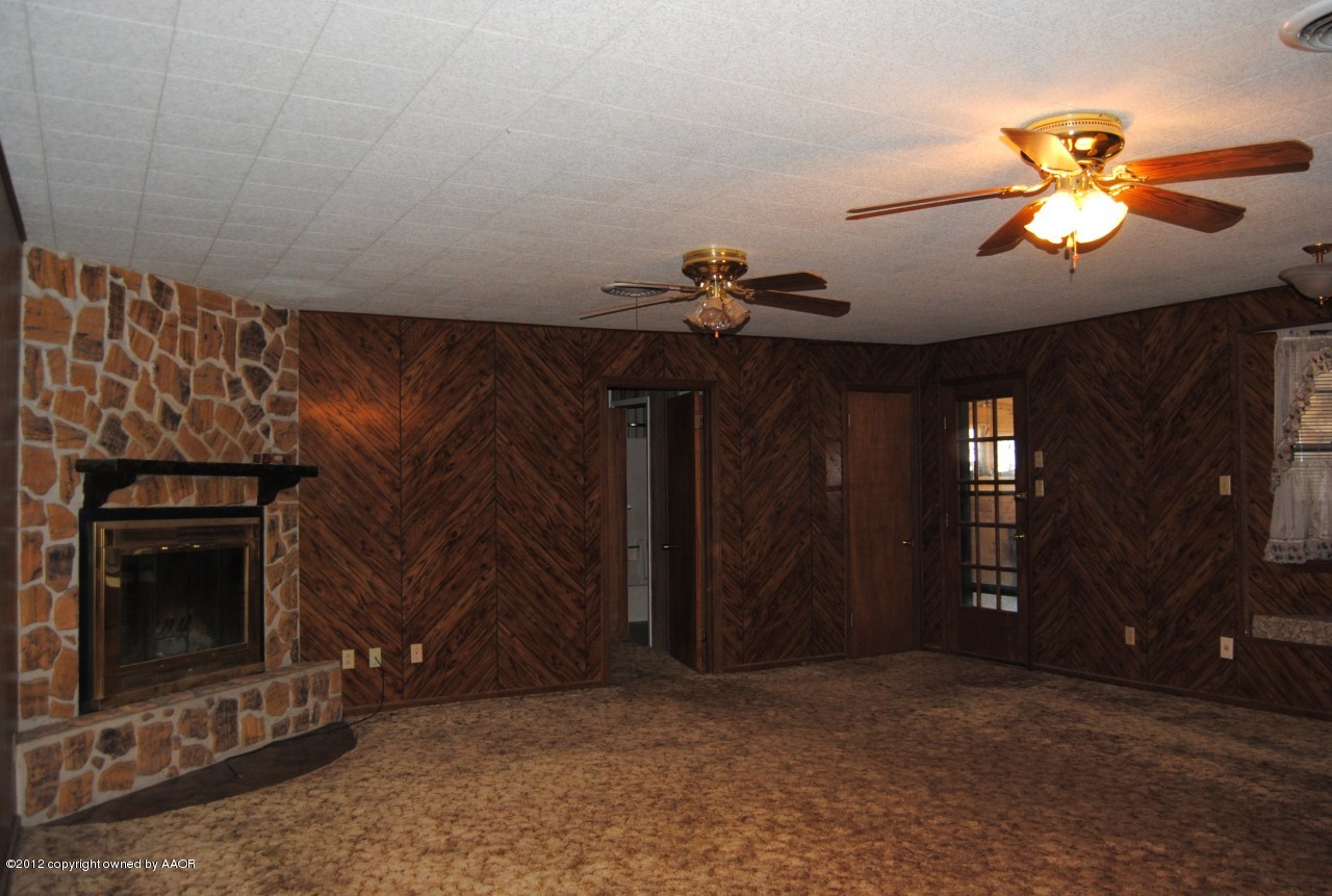 109 Rustic Trail Amarillo, TX 79108 - Photo 27 of 40 Den/2nd Living Area view 3
