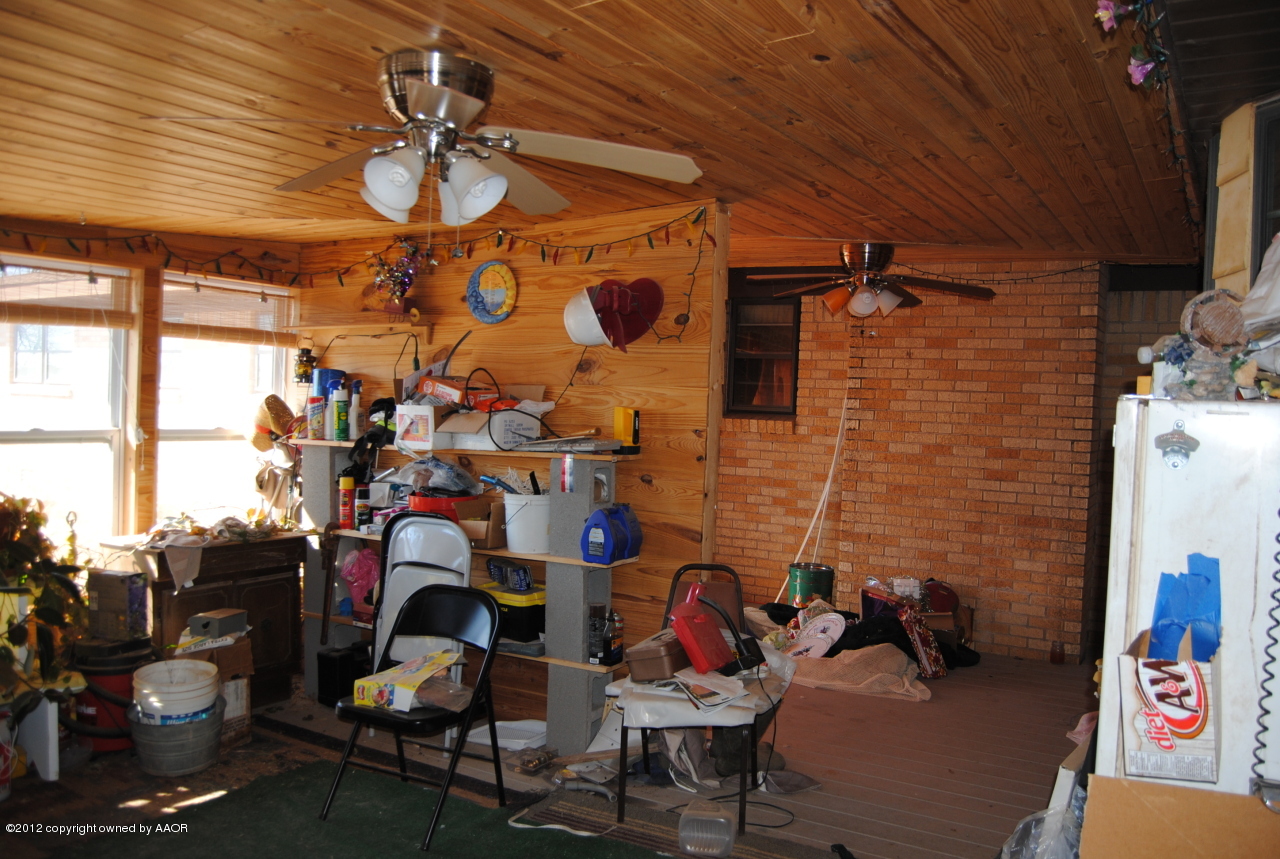 109 Rustic Trail Amarillo, TX 79108 - Photo 31 of 40 Large Sunroom