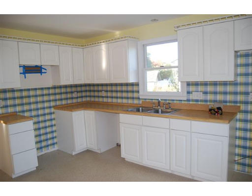 4 High Popples Road Gloucester, MA 01930 - Photo 3 of 6
