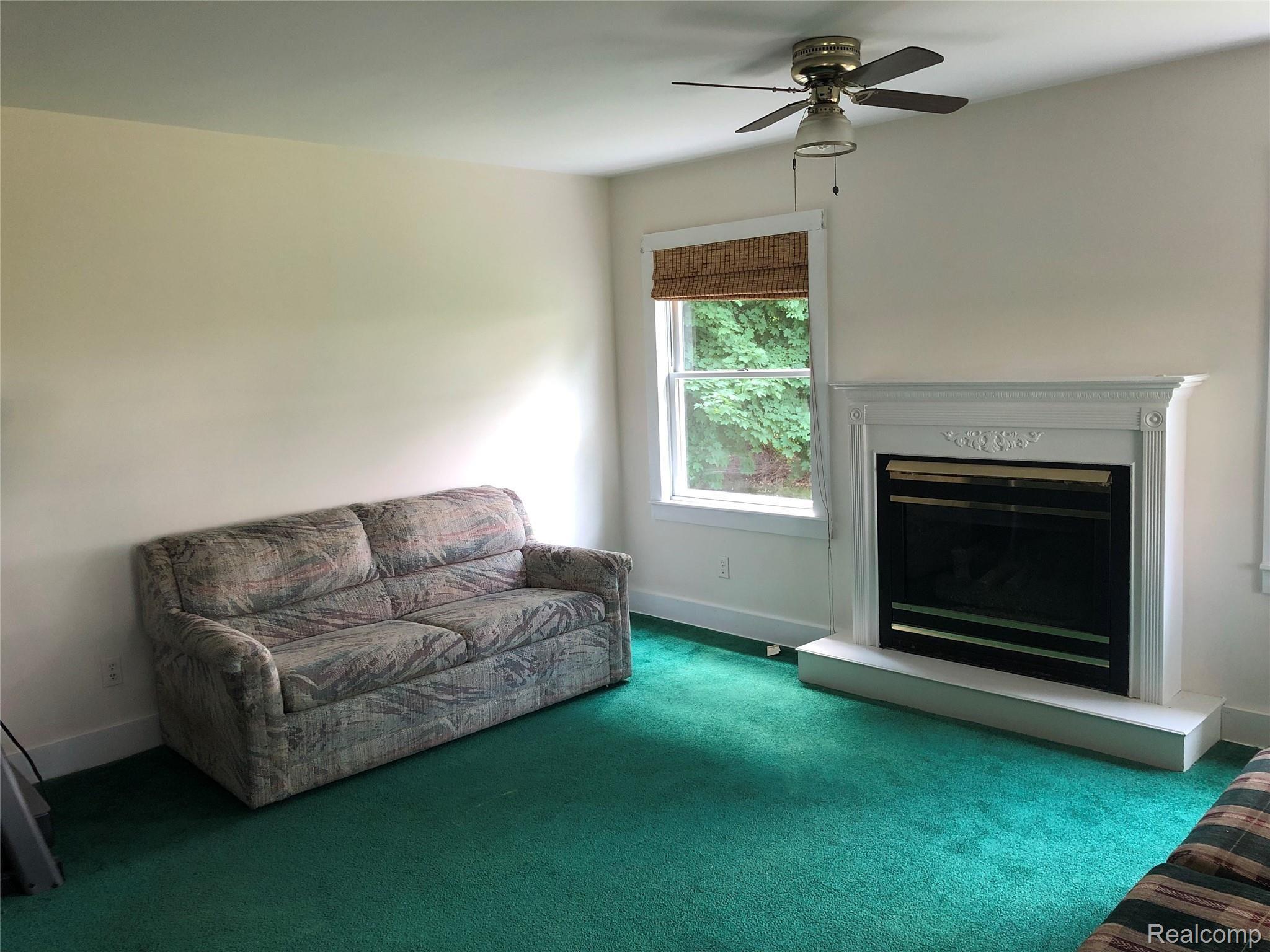 11269 North Sheridan Road New Lothrop, MI 48460 - Photo 10 of 19 IMG_0018.jpg