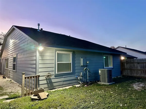 $1,700 | 7114 Golden Dale Court, Cypress, TX 77433