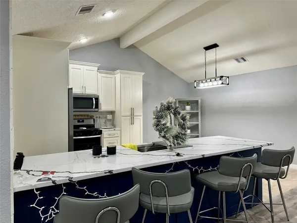 $1,700 | 7114 Golden Dale Court, Cypress, TX 77433