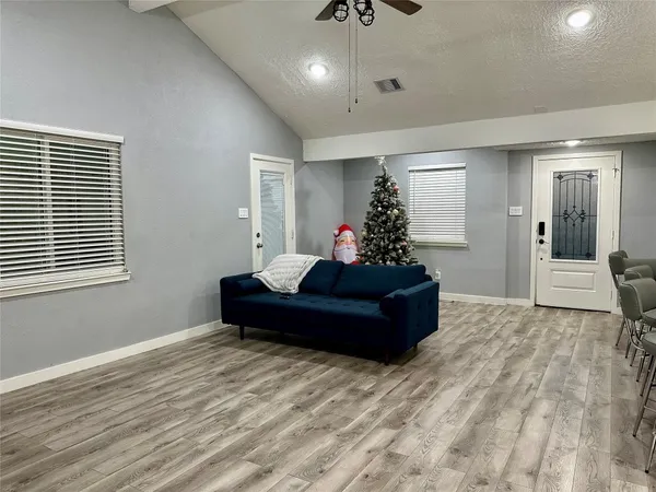 $1,700 | 7114 Golden Dale Court, Cypress, TX 77433