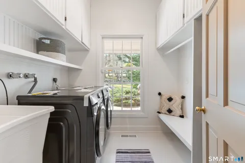 $2,195,000 | 14 Windermere Lane, Stamford, CT 06902