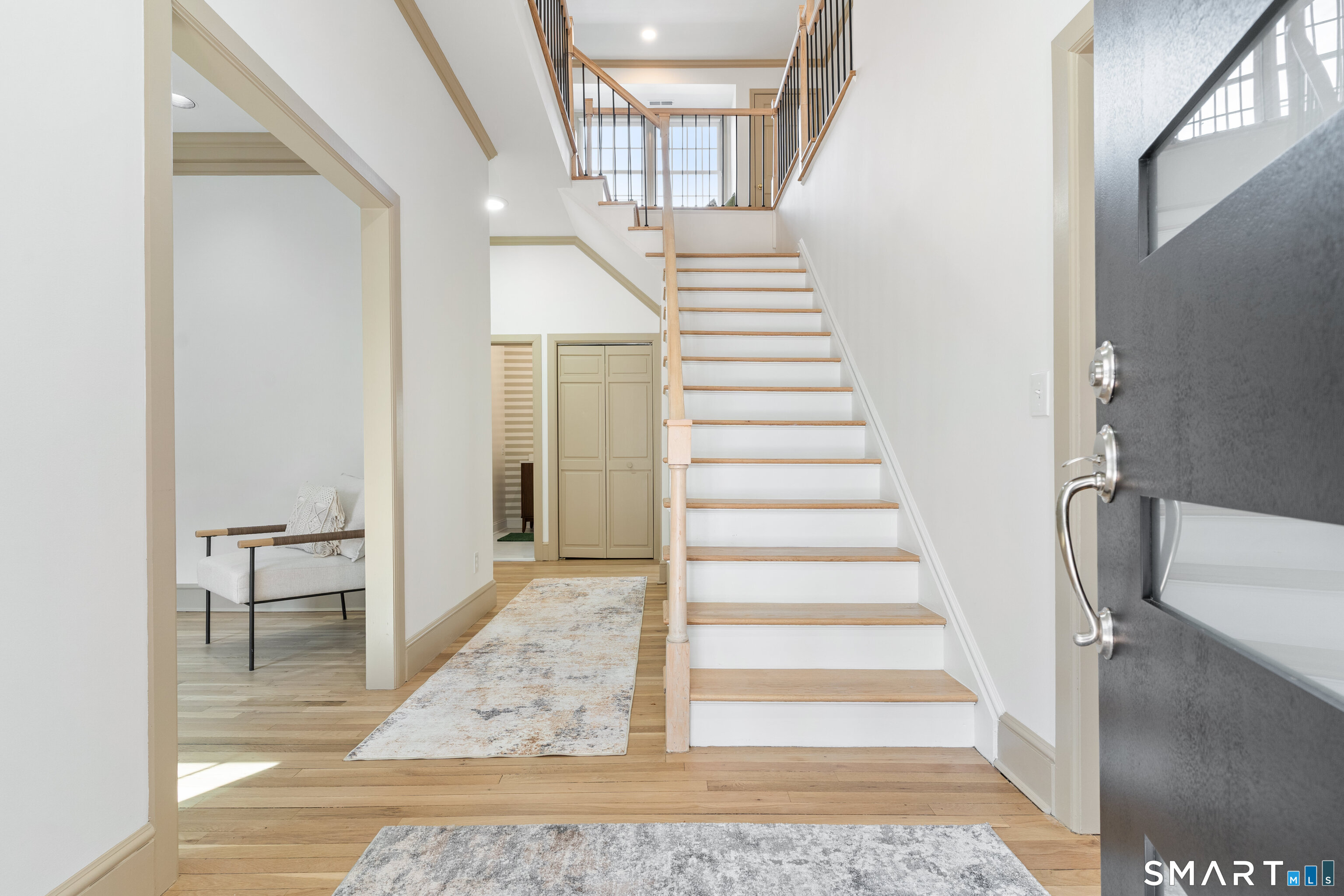 14 Windermere Lane Stamford, CT 06902 - Photo 4 of 40