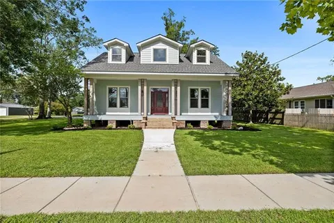 $555,000 | 163 South 7th Street, Ponchatoula, LA 70454