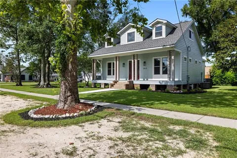 $555,000 | 163 South 7th Street, Ponchatoula, LA 70454