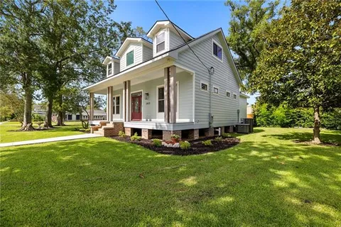 $555,000 | 163 South 7th Street, Ponchatoula, LA 70454