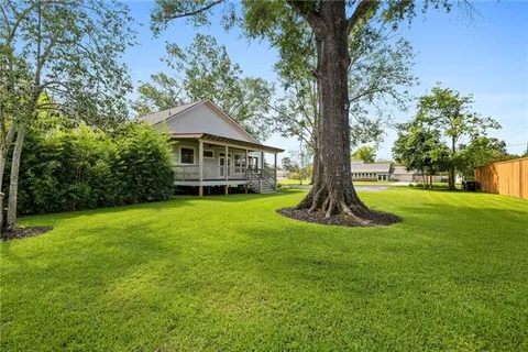 $555,000 | 163 South 7th Street, Ponchatoula, LA 70454