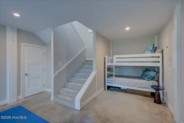 $949,000 | 9226 Hart Drive, Oriental, NC 28571