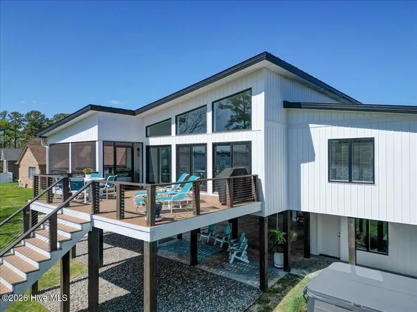 $949,000 | 9226 Hart Drive, Oriental, NC 28571